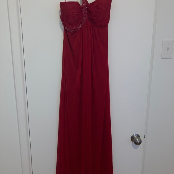Red Evening Gown/Maxi Dress/Prom Dress - Picture 3 of 5